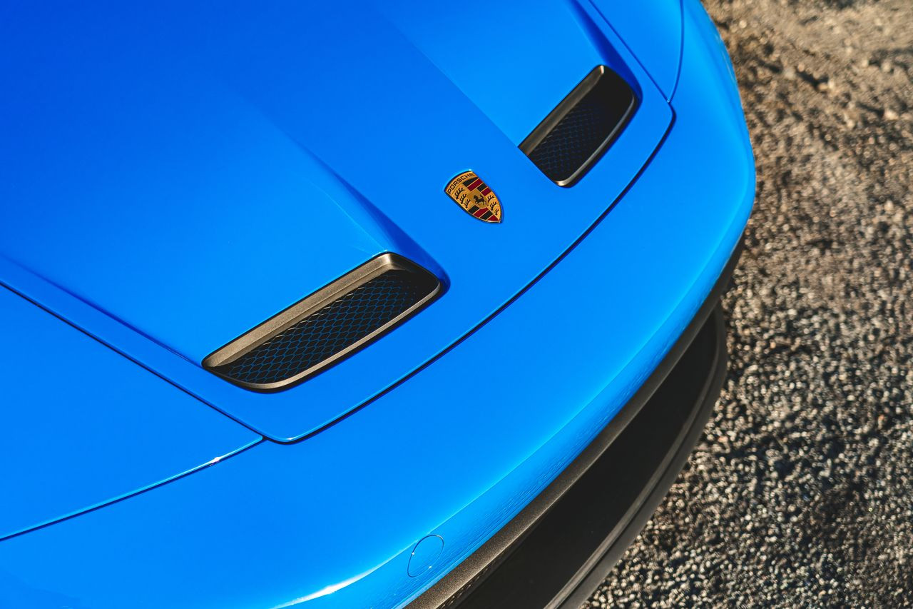 porsche-911-gt3-992-bleu-requin-nurbugring-23